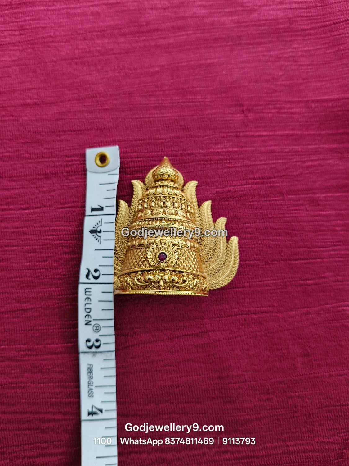 Gold-Plated leaf-like embellishments Nakshi Jwala Crown – View 3