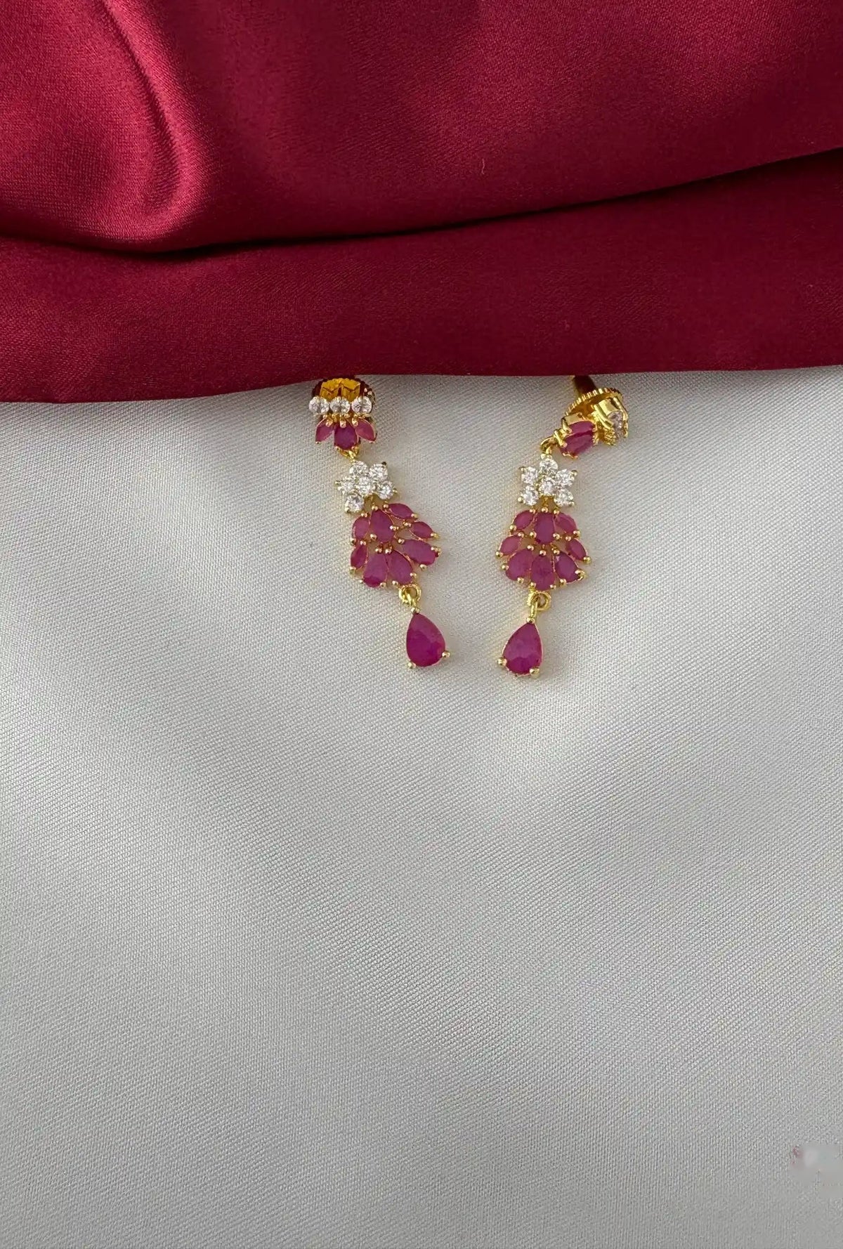 Gold-Plated Ruby Petal Drop Necklace Earring Set - Delicate Floral Design – Gold Plated Ruby-Tone Petal Drop Necklace Earring