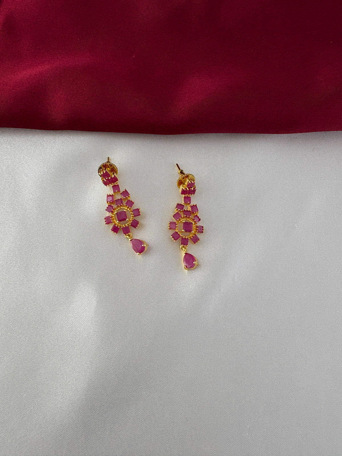 Gold-Plated Ruby Bar Necklace & Floral Earring Set - Regal Radiance – Gold Plated Ruby Floral Earrings - Close-up – view 3