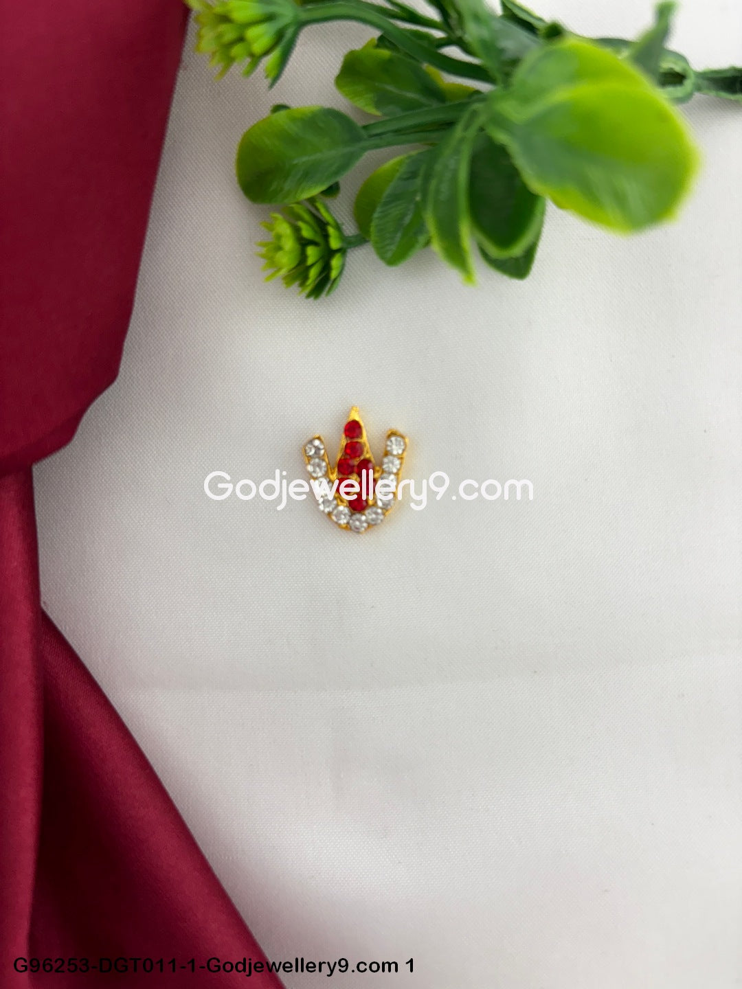 Balaji God Stone Small Namam Vishnu Tilak Temple Jewelry Ornament G96253-DGT011-1-Godjewellery9.com 1