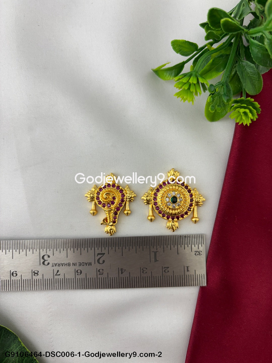 Deity Small Shanku Chakram For God Vishnu Balaji Murti Idol Alankaram G9106464-DSC006-1-Godjewellery9.com-3.jpg?v=1743424918
