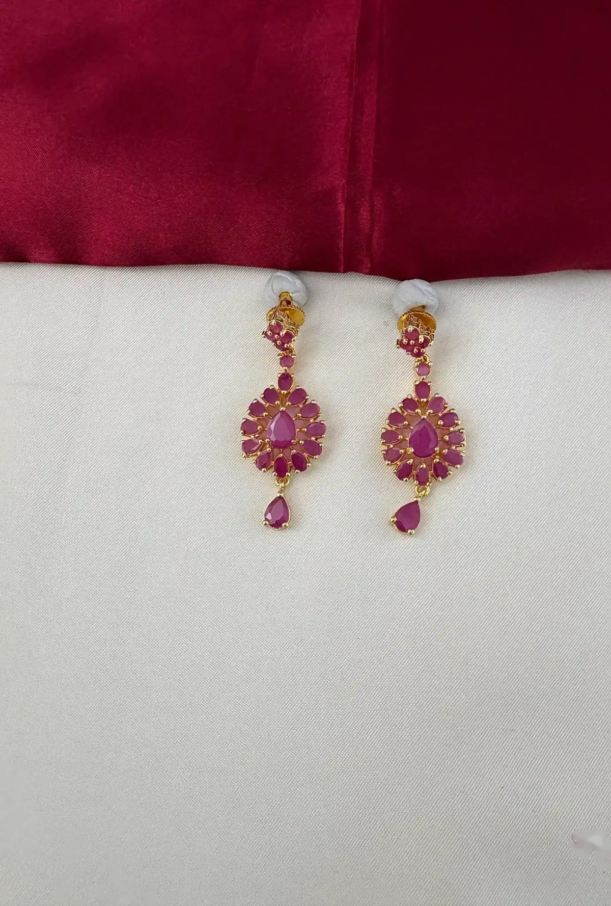 Crimson Ruby Necklace Set for Sarees – crimson ruby-tone necklace set, matching teardrop earrings close-up – view 3