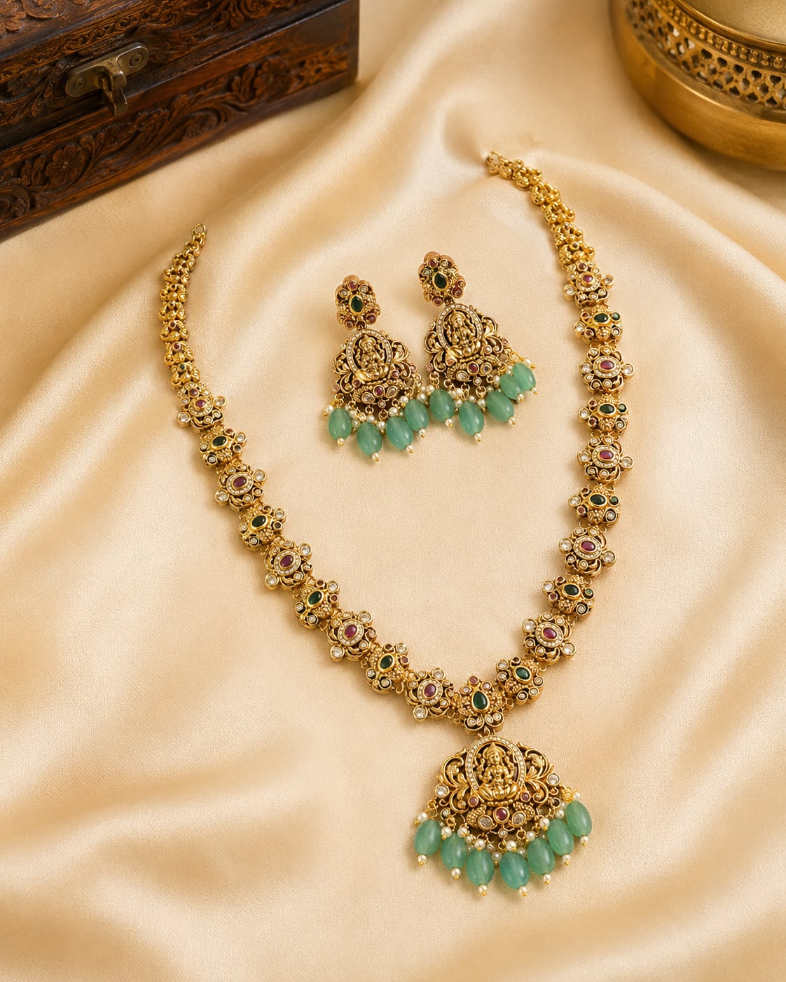Emerald Lakshmi Pendant Necklace Set for Pattu Sarees with matching earrings, festive styling view – view 5