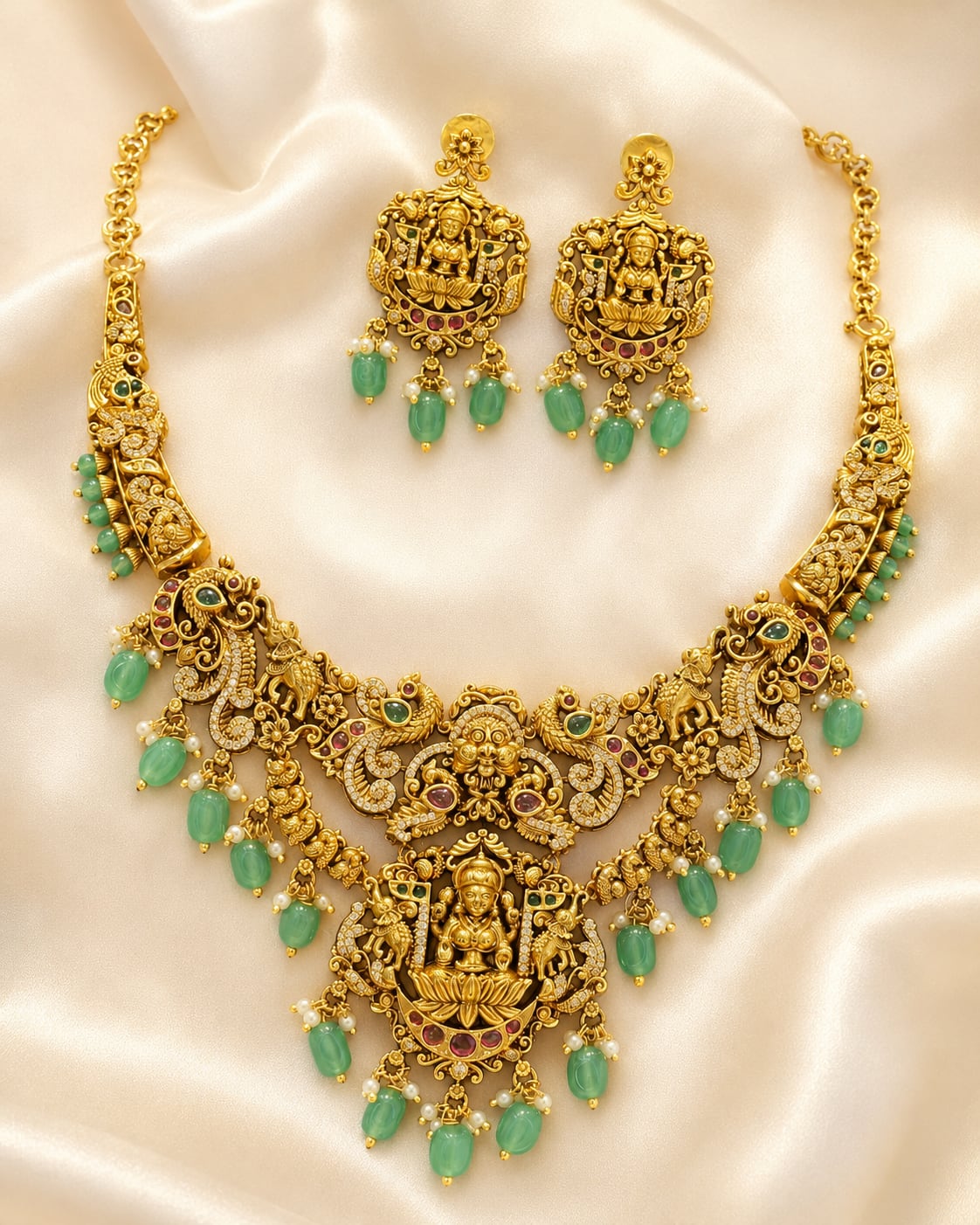 Emerald Temple Choker Necklace Set for Pattu Sarees with matching earrings, saree styling view – view 3
