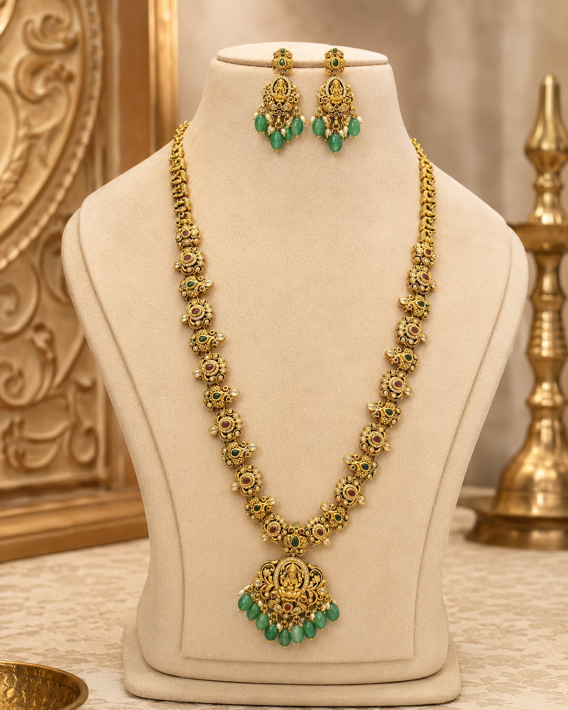 Emerald Lakshmi Pendant Necklace Set for Pattu Sarees with matching earrings, front view