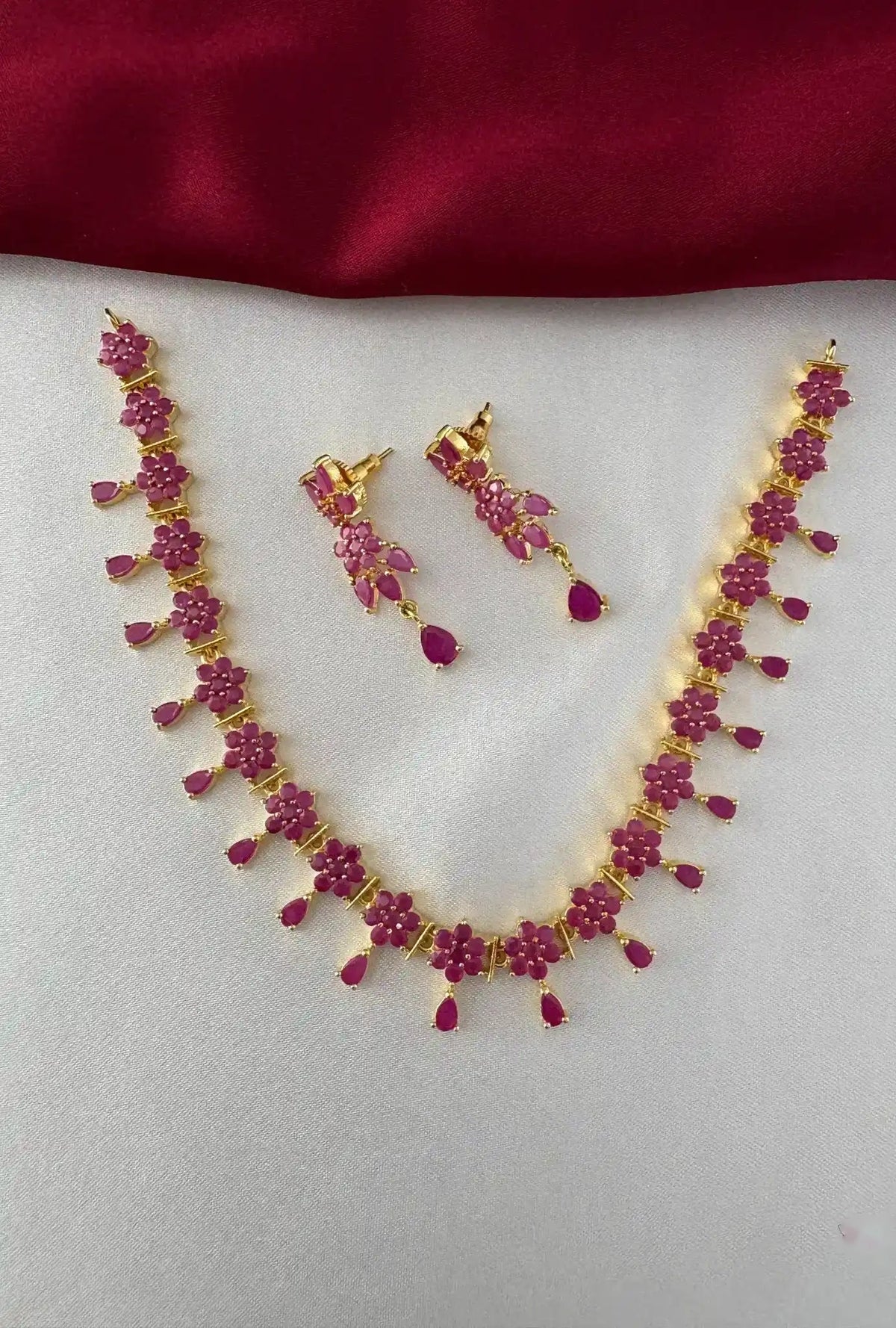 Gold-Plated Ruby Flower Necklace Set - Festive Charm – Gold Plated Ruby Flower Necklace Set - Front view showcasing the
