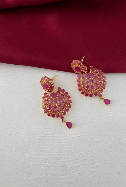 Gold-Plated Ruby Oval Petal Necklace Earring Set - Grandeur Collection – Gold Plated Ruby-Tone Oval Petal Necklace Earring