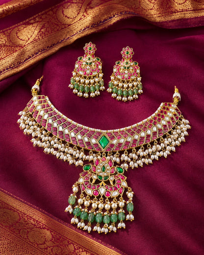 layered collar pendant jadau kundan necklace set with matching earrings close-up of kundan stones and jadau work – view 3