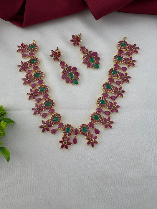 Telangana Haar Necklace Set with Ruby and Emerald Accents – Telangana Rani Ruby & Emerald Short Haar-Style Set – front view